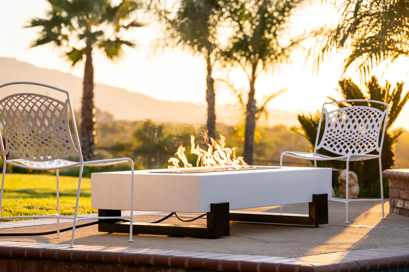 Baja Fire Pit | Black & White Collection