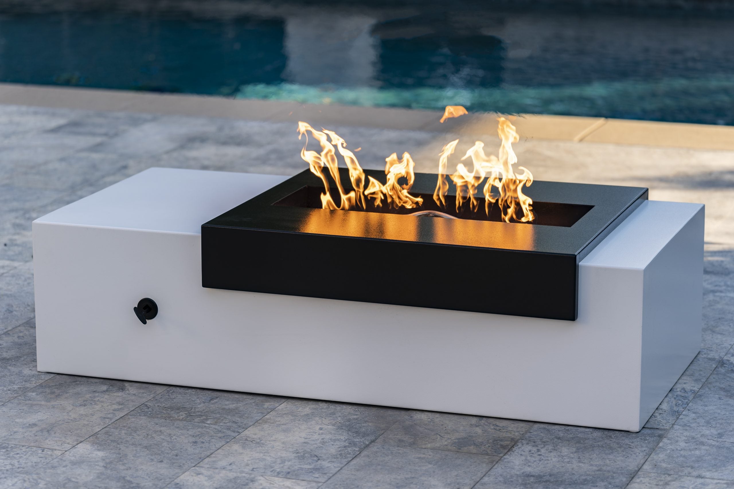 Moonstone Fire Pit | Black & White Collection